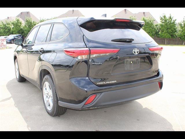 2023 Toyota Highlander LE