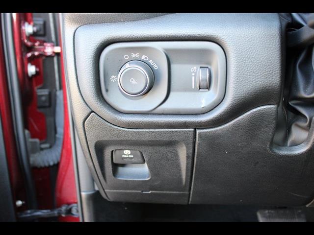 2024 Ram 1500 Laramie Crew Cab 4x2 5'7" Box