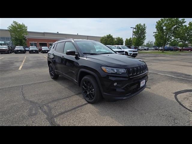 2025 Jeep Compass COMPASS LATITUDE 4X4