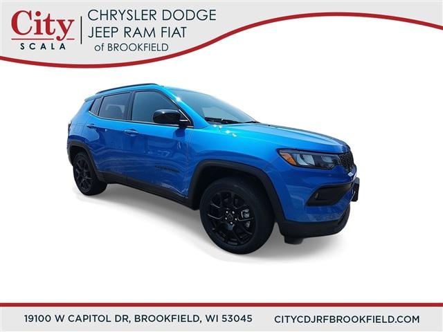 2025 Jeep Compass COMPASS LATITUDE 4X4