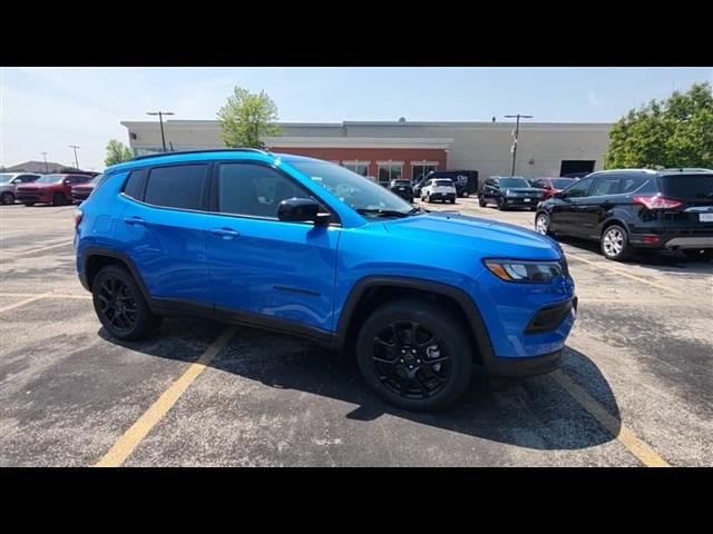 2025 Jeep Compass COMPASS LATITUDE 4X4
