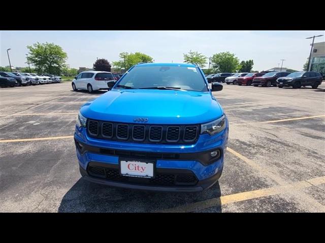 2025 Jeep Compass COMPASS LATITUDE 4X4