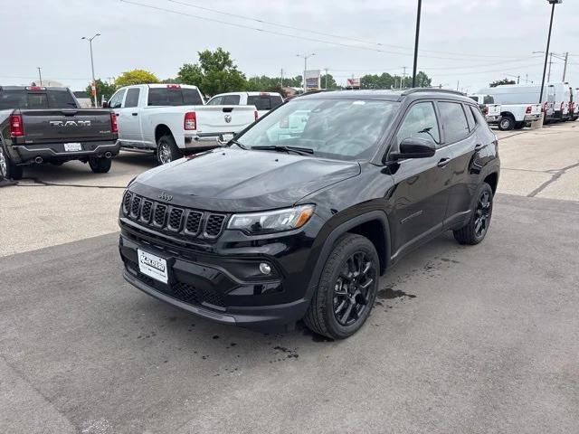 2025 Jeep Compass COMPASS LATITUDE 4X4