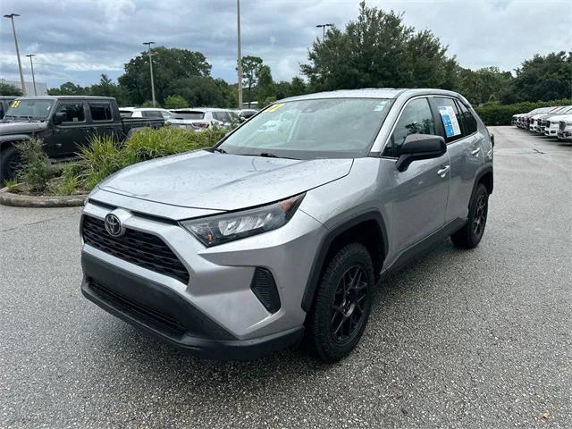 2022 Toyota RAV4 LE 2022 Toyota RAV4 LE
