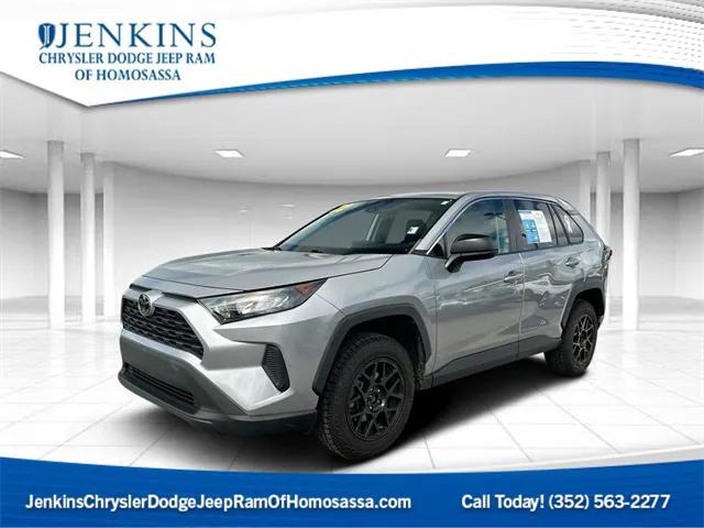 2022 Toyota RAV4 LE 2022 Toyota RAV4 LE