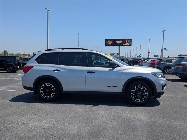 2020 Nissan Pathfinder SL 2WD