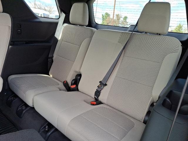 2022 Chevrolet Traverse AWD LT Cloth