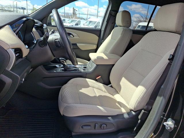 2022 Chevrolet Traverse AWD LT Cloth