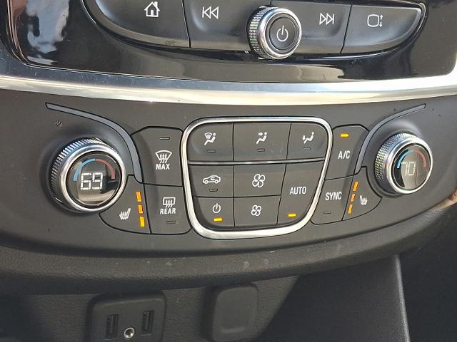 2022 Chevrolet Traverse AWD LT Cloth