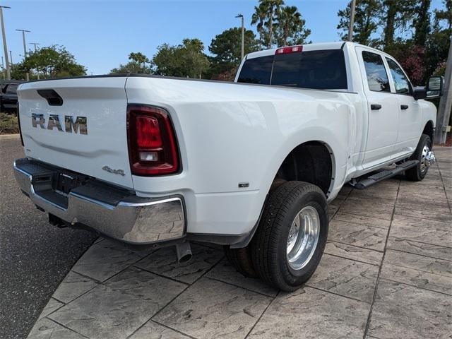 2025 RAM Ram 3500 RAM 3500 TRADESMAN CREW CAB 4X4 8 BOX