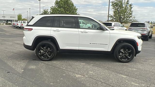 2025 Jeep Grand Cherokee GRAND CHEROKEE ALTITUDE 4X4