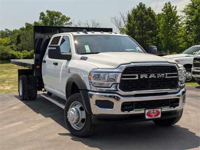 2024 RAM Ram 5500 Chassis Cab RAM 5500 TRADESMAN CHASSIS CREW CAB 4X4 84 CA