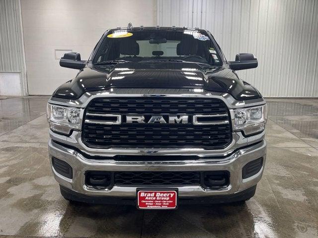2022 RAM 3500 Big Horn Crew Cab 4x4 8 Box