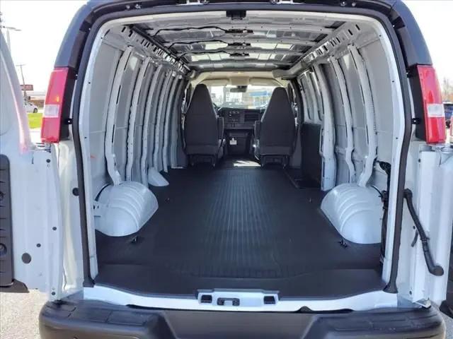 2025 Chevrolet Express Cargo Van RWD 3500 Extended Wheelbase WT