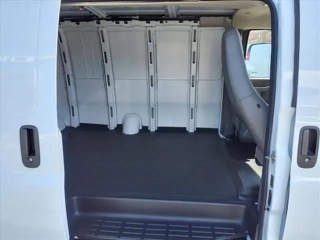 2025 Chevrolet Express Cargo Van RWD 3500 Extended Wheelbase WT