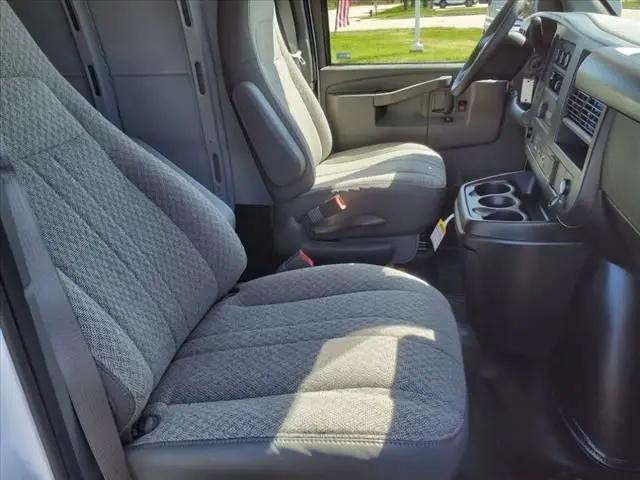 2025 Chevrolet Express Cargo Van RWD 3500 Extended Wheelbase WT