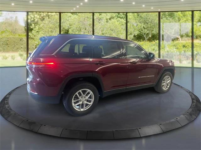 2025 Jeep Grand Cherokee GRAND CHEROKEE LAREDO X 4X4