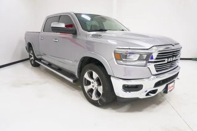 2019 RAM 1500 Laramie Crew Cab 4x2 64 Box
