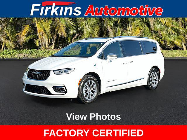 2024 Chrysler Pacifica Hybrid Pinnacle