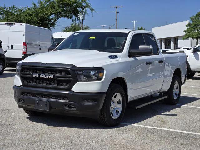 2024 RAM Ram 1500 RAM 1500 TRADESMAN QUAD CAB 4X2 64 BOX