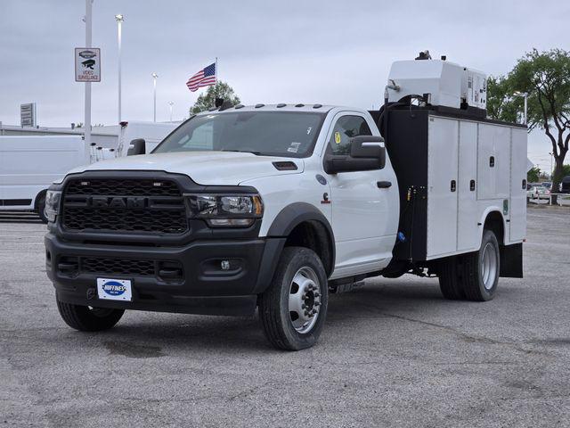 2024 RAM 5500 Chassis RAM 5500 TRADESMAN CHASSIS REGULAR CAB 4X2 84 CA