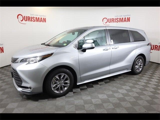 2023 Toyota Sienna XLE