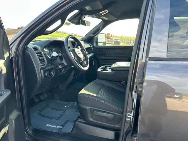 2025 Ram 2500 Tradesman Crew Cab 4x4 6'4" Box