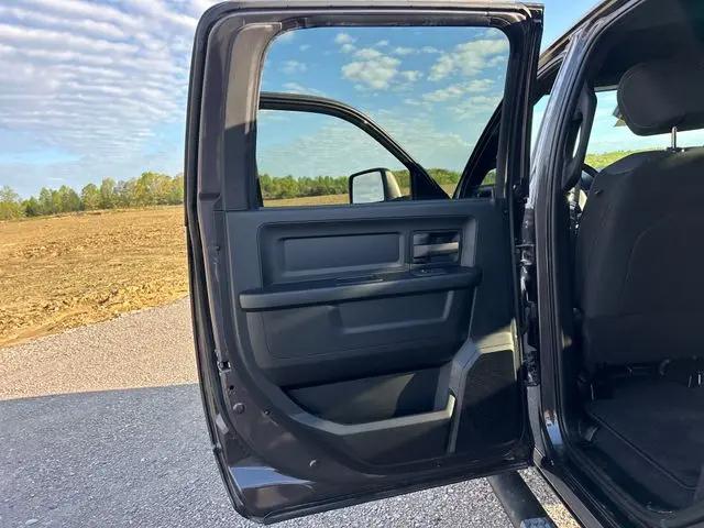 2025 Ram 2500 Tradesman Crew Cab 4x4 6'4" Box