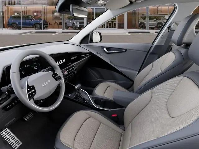 2025 Kia Niro SX Touring