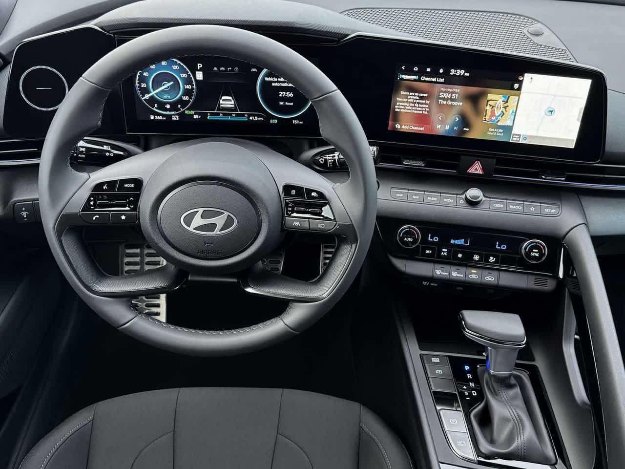 2025 Hyundai Elantra Blue - Photo 17