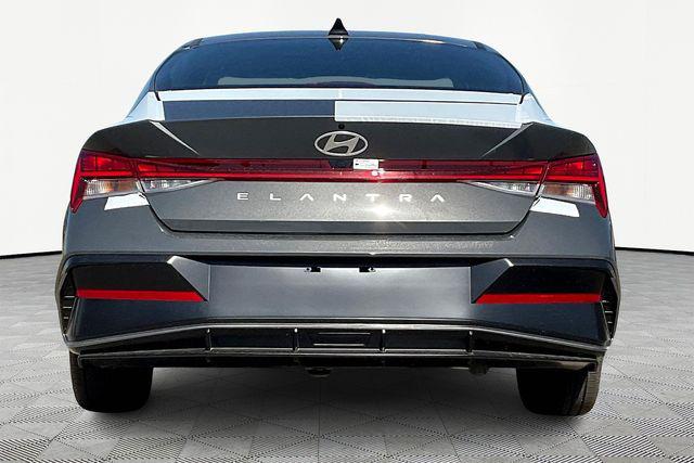 New 2025 Hyundai Elantra For Sale in Olive Branch, MS