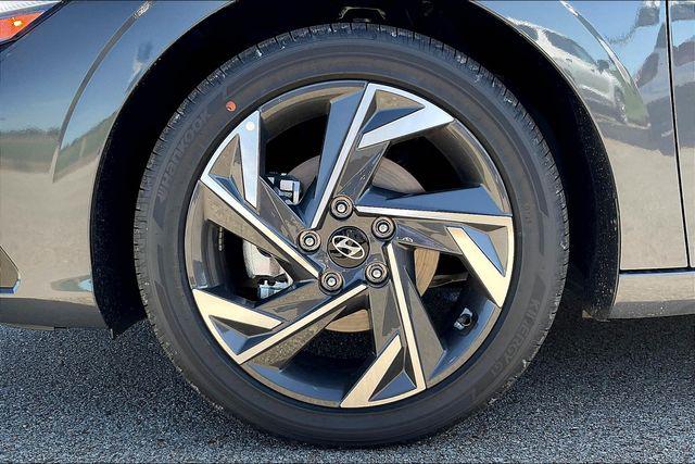 New 2025 Hyundai Elantra For Sale in Olive Branch, MS