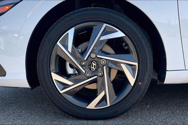 New 2025 Hyundai Elantra Hybrid For Sale in Olive Branch, MS