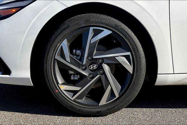 New 2025 Hyundai Elantra For Sale in Olive Branch, MS