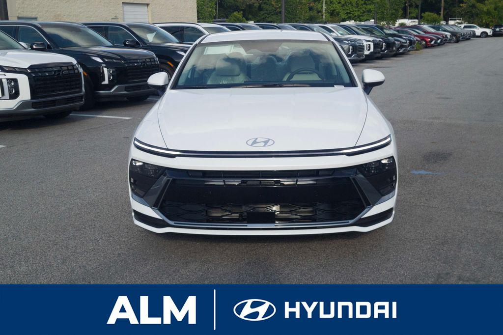2025 Hyundai Sonata SE photo 2