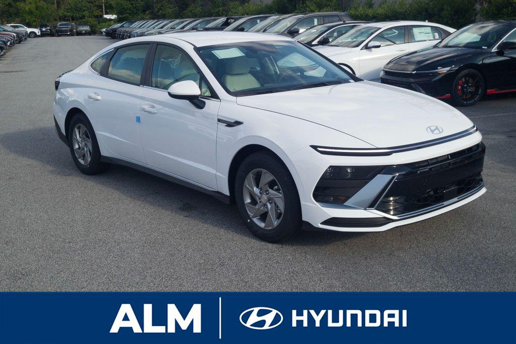 2025 Hyundai Sonata SE photo 3