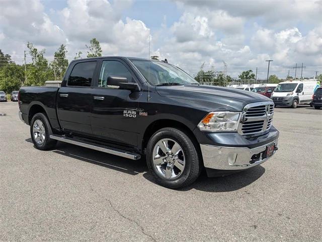 2017 RAM 1500 Big Horn Crew Cab 4x4 57 Box
