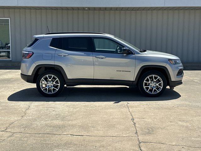 2022 Jeep Compass Latitude Lux 4x4