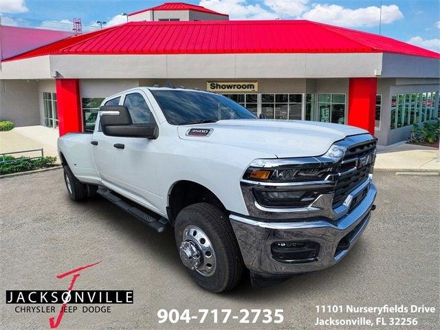 2025 RAM Ram 3500 RAM 3500 TRADESMAN CREW CAB 4X4 8 BOX