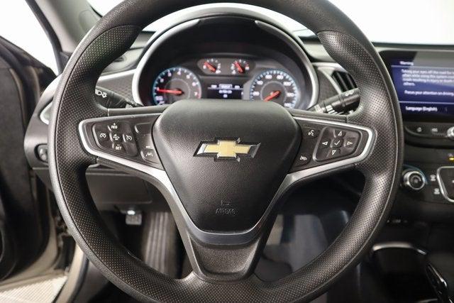 2022 Chevrolet Malibu FWD 1FL