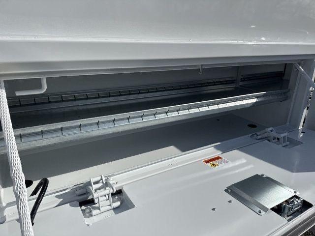 2025 GMC Savana Cutaway Work Van