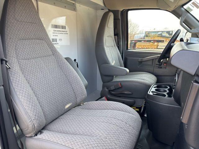 2025 GMC Savana Cutaway Work Van