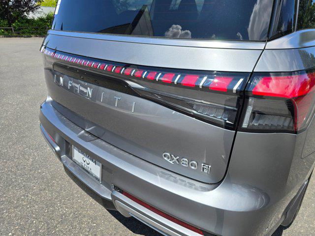 2025 INFINITI QX80 SENSORY AWD