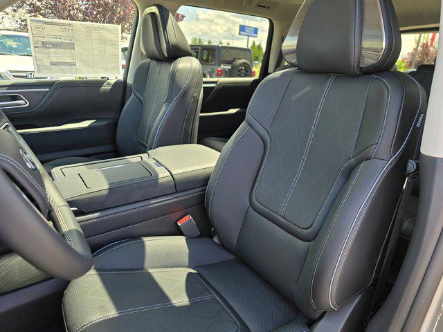 2025 INFINITI QX80 SENSORY AWD