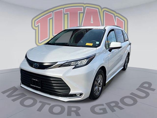 2022 Toyota Sienna XLE [0]