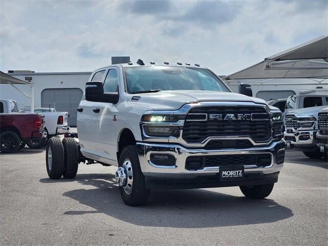2025 RAM Ram 3500 Chassis Cab RAM 3500 TRADESMAN CREW CAB CHASSIS 4X4 60 CA