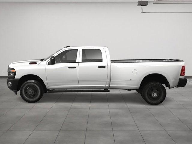 2025 RAM Ram 3500 RAM 3500 TRADESMAN CREW CAB 4X4 8 BOX