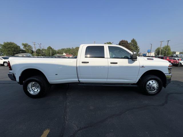 2025 RAM Ram 3500 RAM 3500 TRADESMAN CREW CAB 4X4 8 BOX