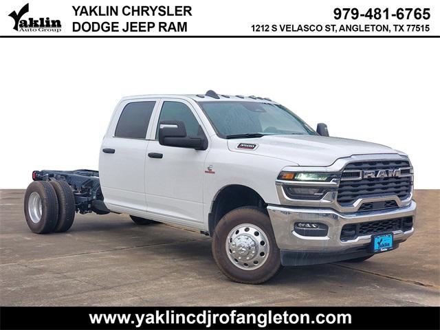 2025 RAM Ram 3500 Chassis Cab RAM 3500 TRADESMAN CREW CAB CHASSIS 4X4 60 CA