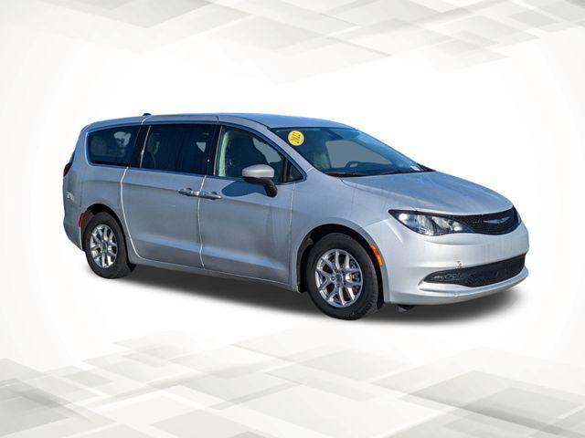 2022 Chrysler Voyager LX